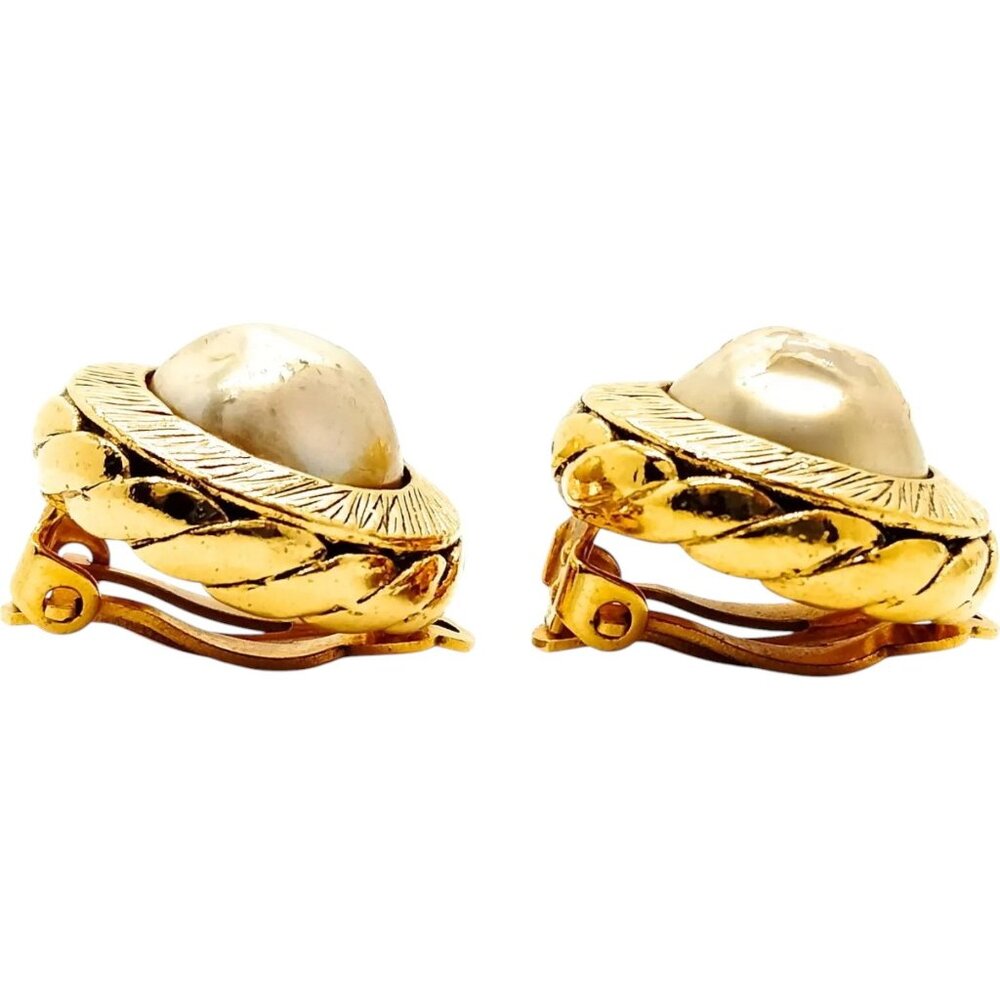 551231BJ (S3) Chanel Earrings Gold Metal - Picture 2 of 8